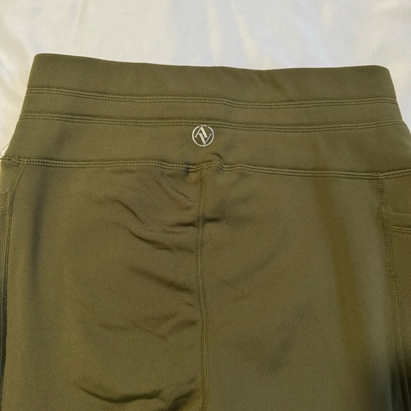 Adrienne Vittadini Sport Fleece Lined Leggings Sz S Olive green 24” w pockets - Picture 5 of 11